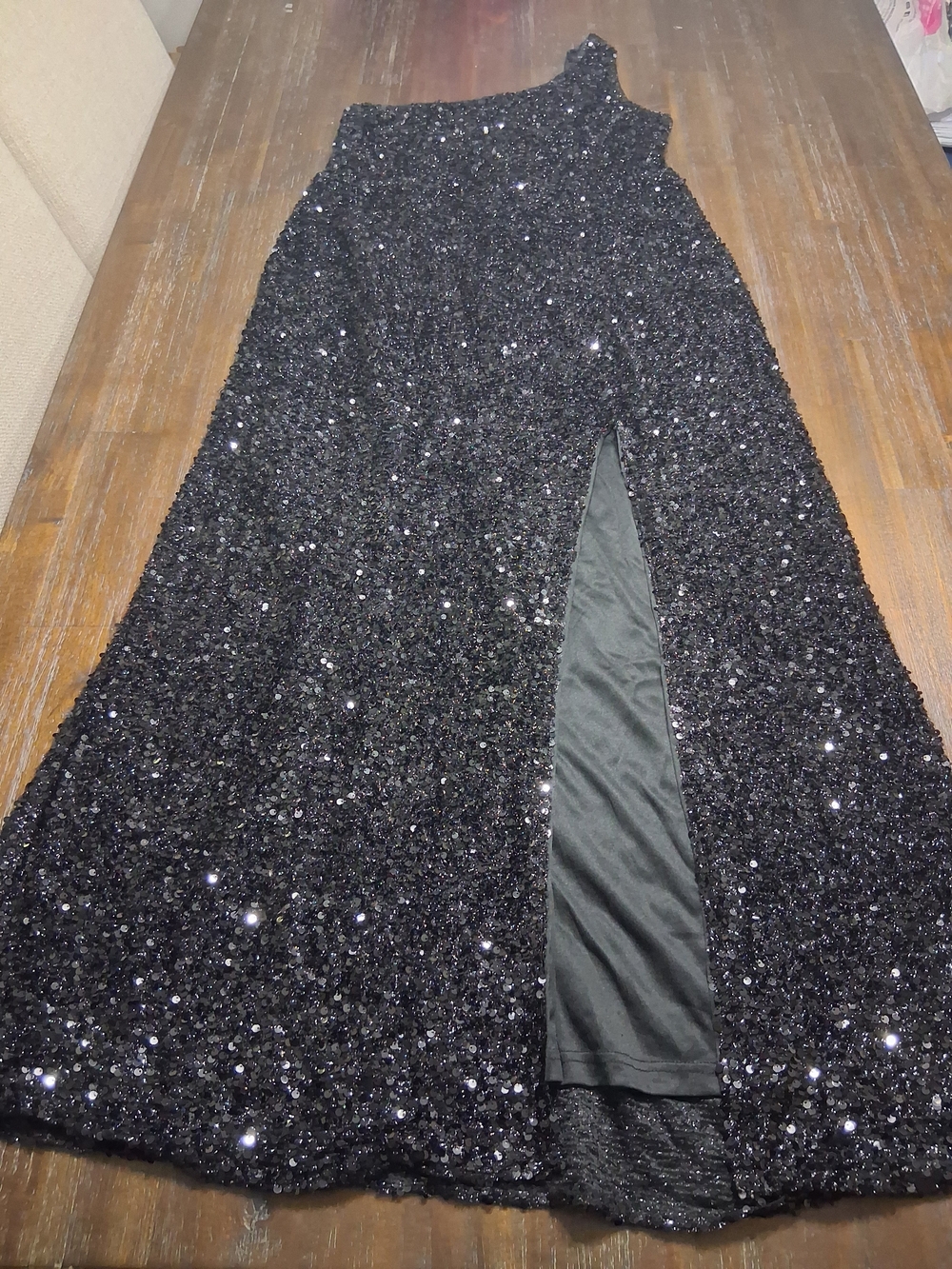 Black Sparkle One-Shoulder Evening Dress